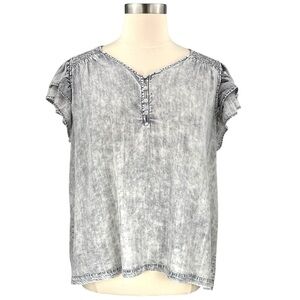 Jane + Delancey Gray Acid Wash Chambray Casual Boho Short Ruffle Sleeve Blouse